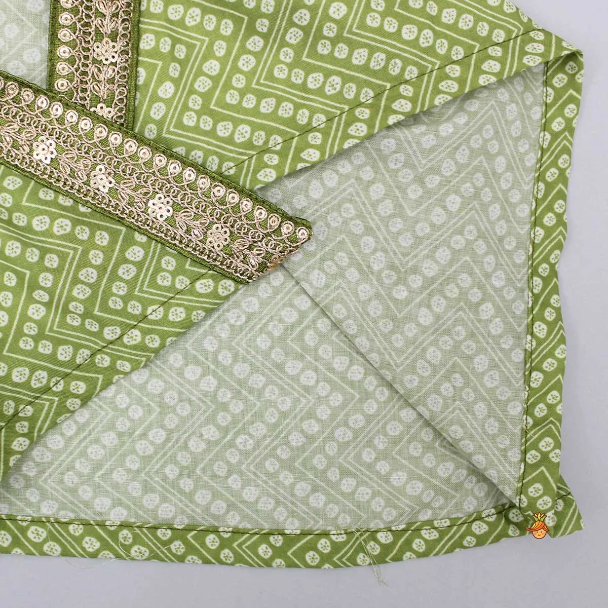Bandhani Printed Green Top With Half Cape And Dhoti