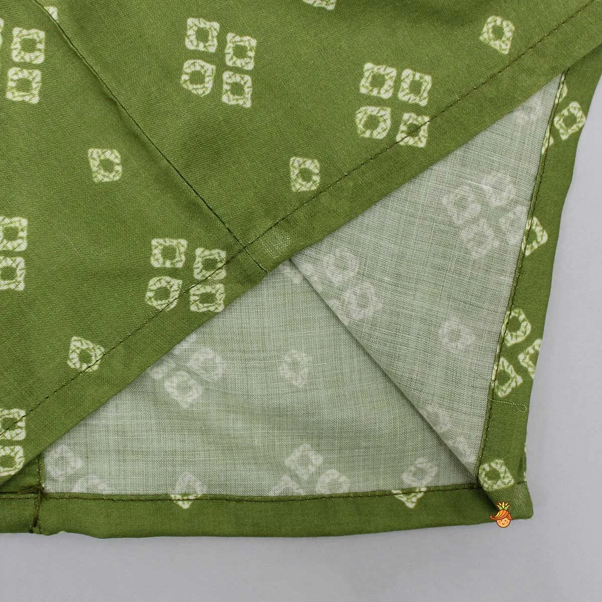 Bandhani Printed Green Top With Half Cape And Dhoti