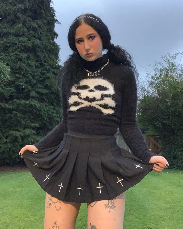Dark Embroidered Skirt KF90169