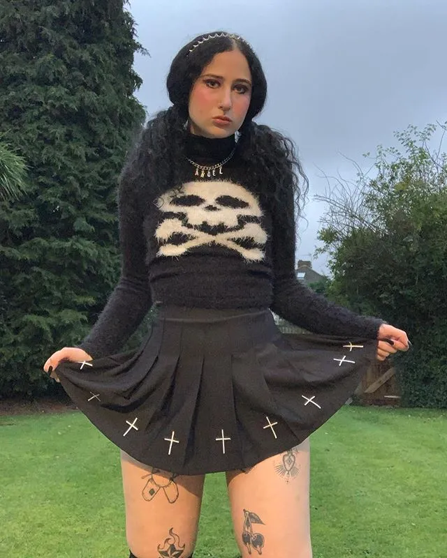 Dark Embroidered Skirt KF90169