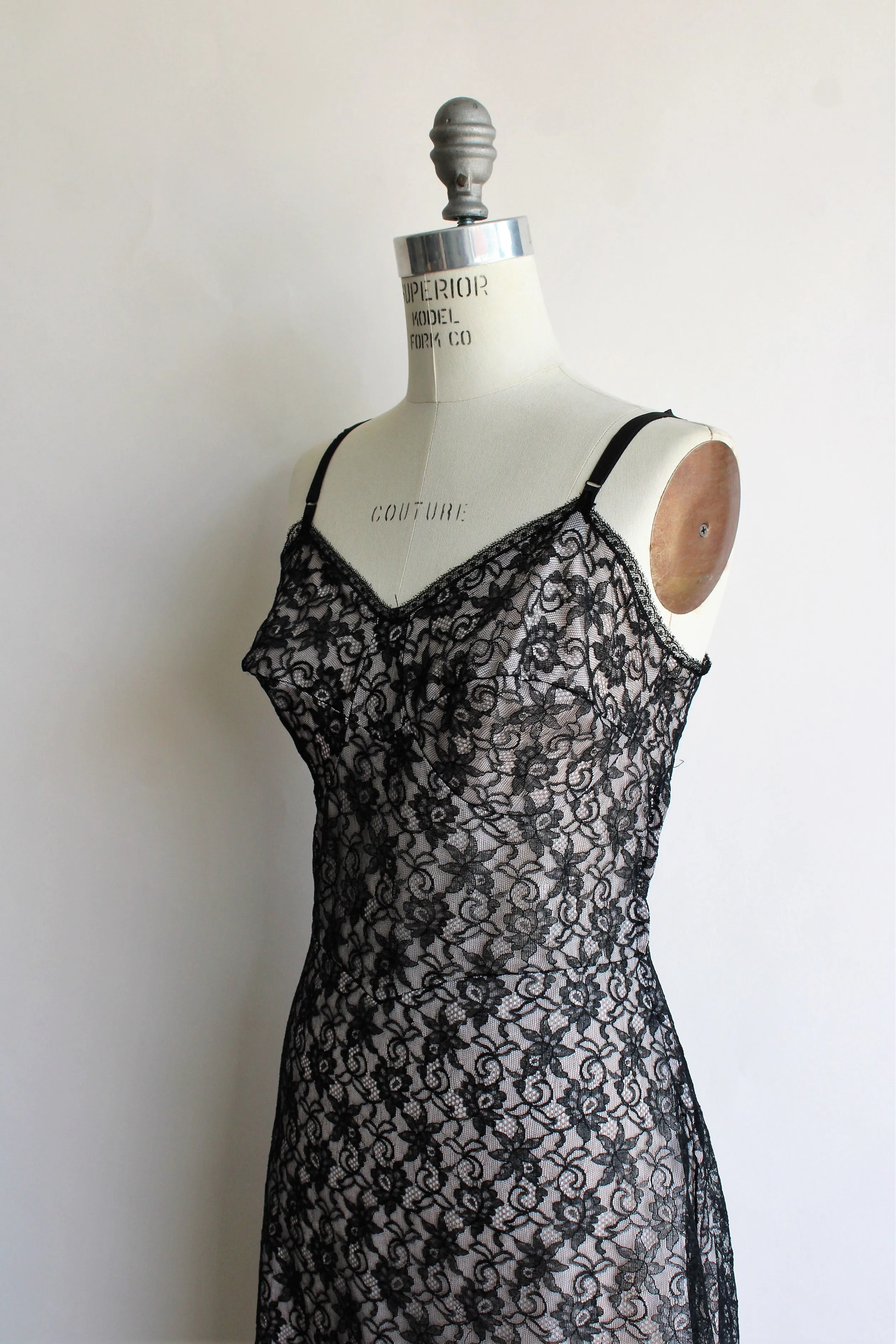 Vintage 1950s 1960s Black lace Full Slip