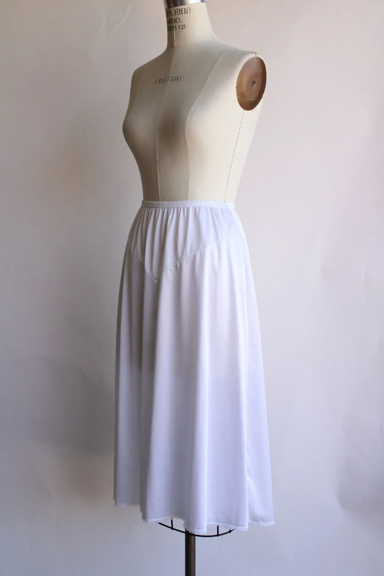 Vintage 1980s  Vanity Fair Half Slip Size Small