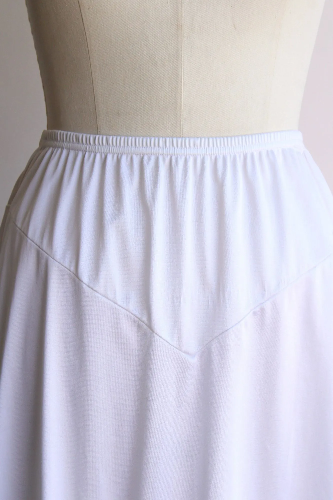 Vintage 1980s  Vanity Fair Half Slip Size Small