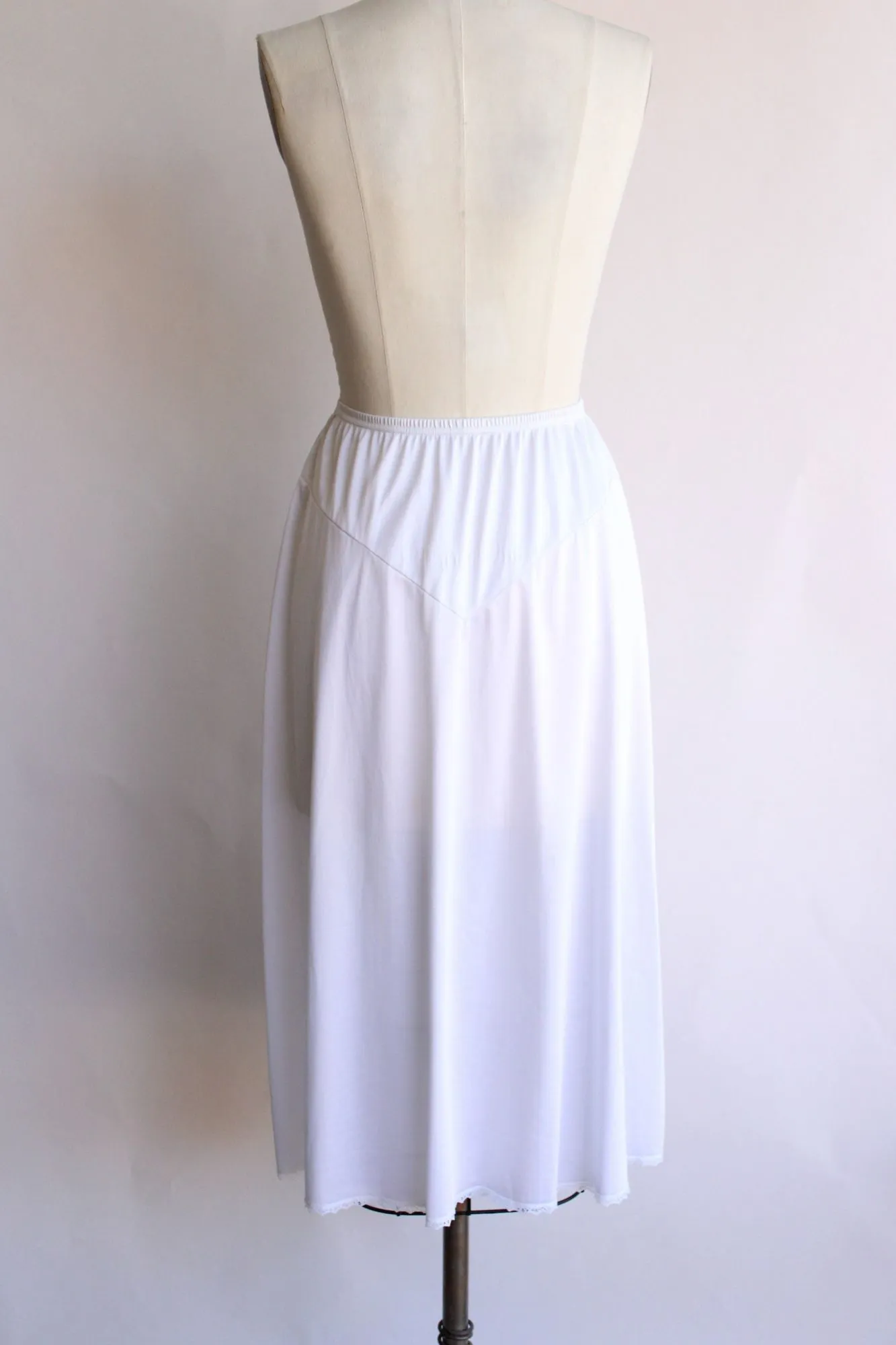 Vintage 1980s  Vanity Fair Half Slip Size Small