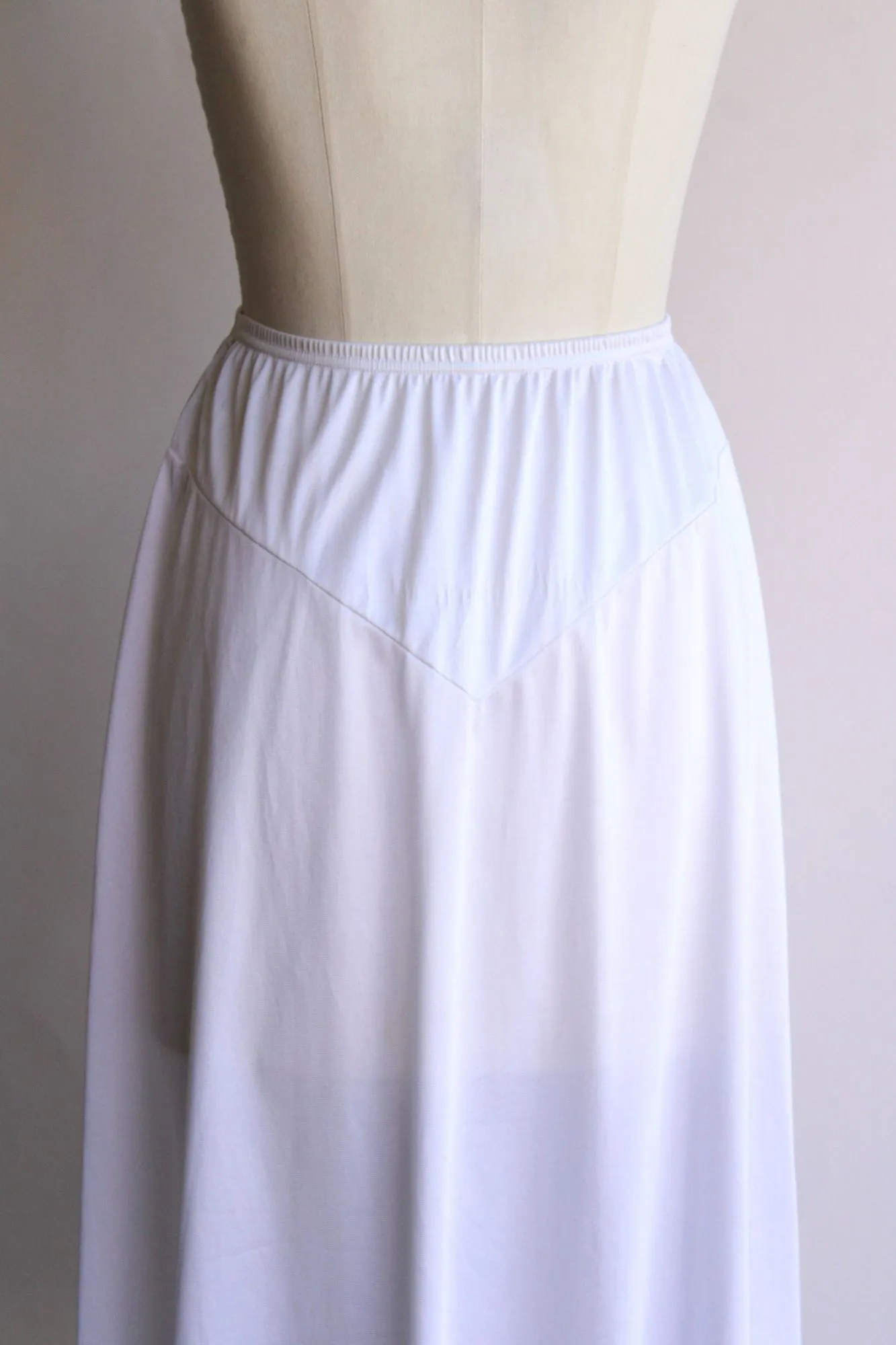 Vintage 1980s  Vanity Fair Half Slip Size Small