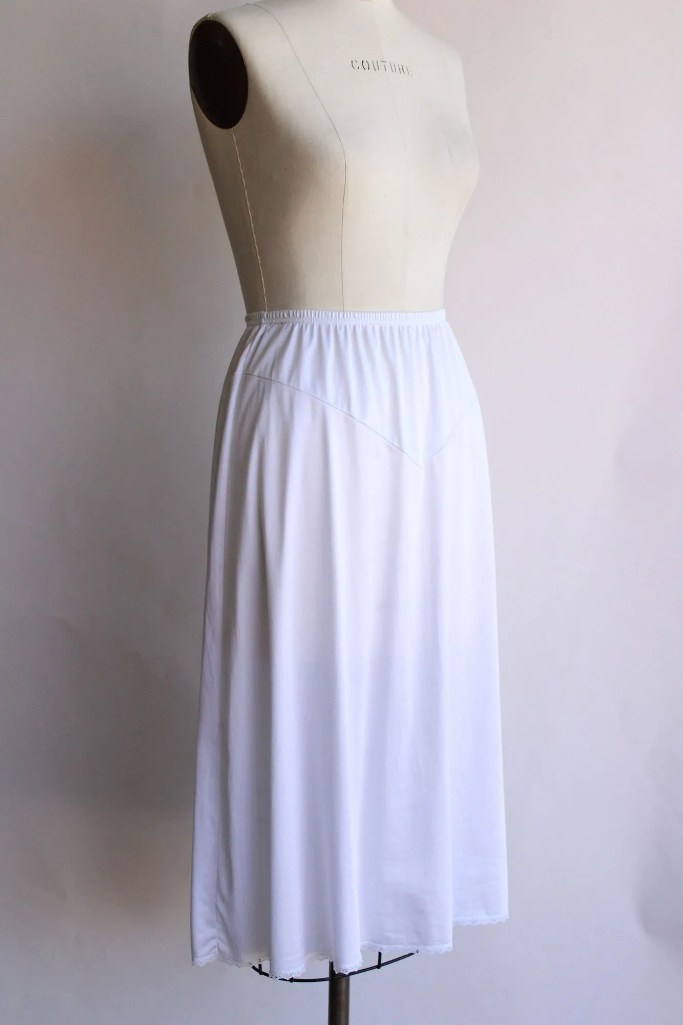 Vintage 1980s  Vanity Fair Half Slip Size Small