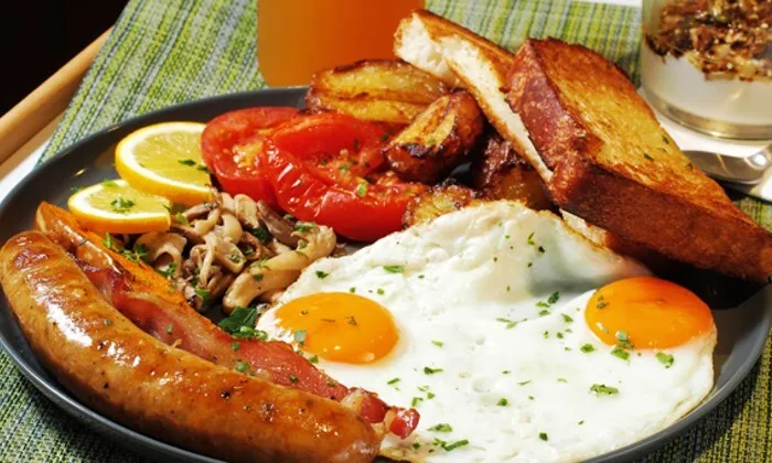Weekend Brunch Buffet with Beverage at Auberge Restaurant